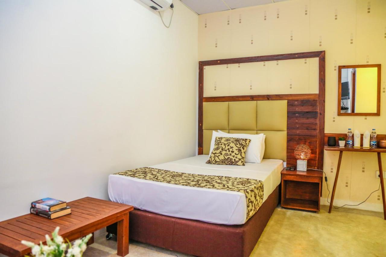 Aria Hills Boutique Hotel แคนดี้ ภายนอก รูปภาพ