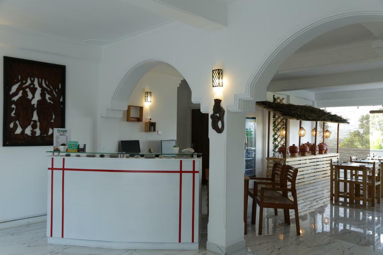 Aria Hills Boutique Hotel แคนดี้ ภายนอก รูปภาพ